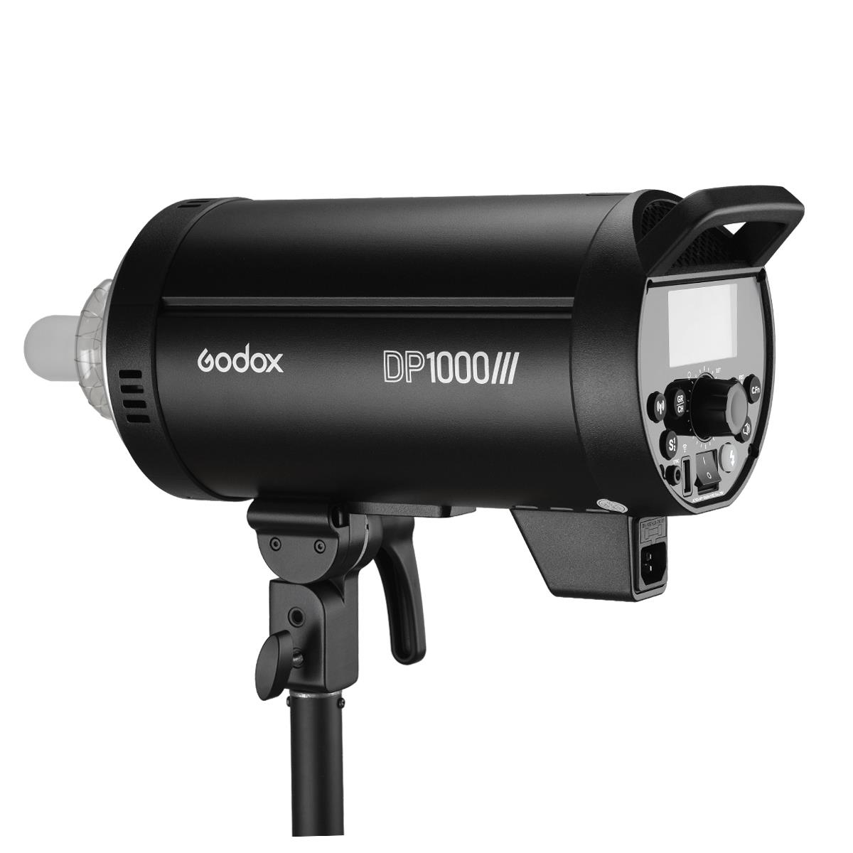 1594299372_788 Musta Godox DP1000III -studiostroboskooppivalaisin on asennettu valotelineeseen, ja sen ohjauspaneeli, virtapainikkeet ja takanäyttö ovat näkyvissä.