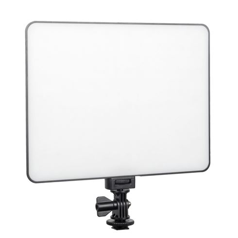 Viltrox VL 200T LED Light Duo Kit -valaisinsarjassa on suorakulmaiset paneelit, joissa on himmeät valkoiset etupaneelit ja jotka on asennettu mustaan säädettävään jalustaan, jossa on nuppi kulman säätöä varten.