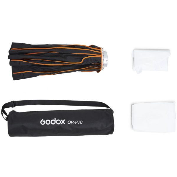 Taitettu Godox Quick Release Parabolic Softbox QR P70 Bowens oransseilla korostuksilla, merkitty musta kantolaukku ja kaksi valkoista diffuusoria ovat esillä valkoisella pohjalla.