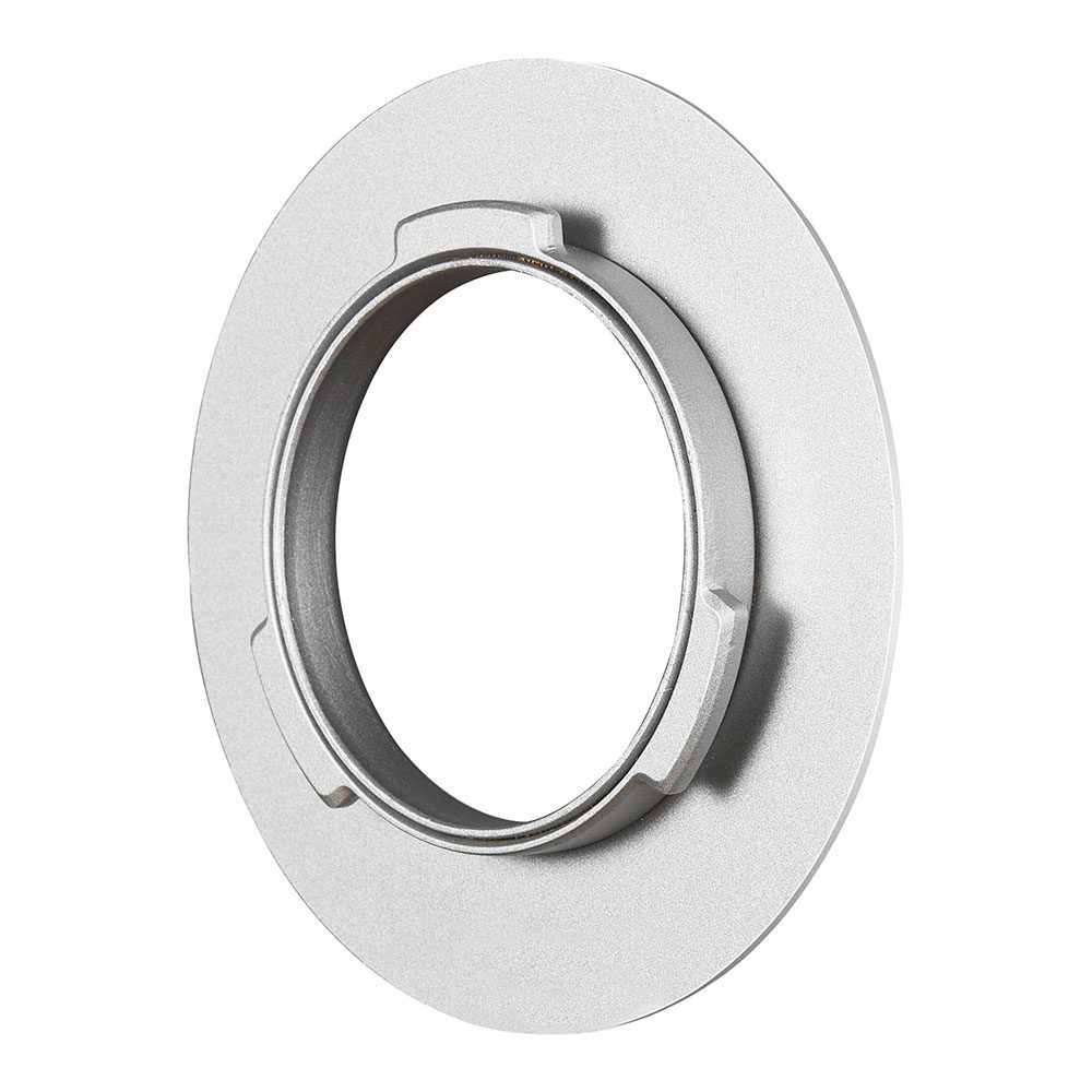 Godox Softbox Adapter Godox Mount 114cm on pyöreä metallinen kiinnityslevy, jossa on keskellä pyöreä aukko ja kolme pientä lovea komponenttien kiinnittämiseen valaisimeen tai laitteeseen.