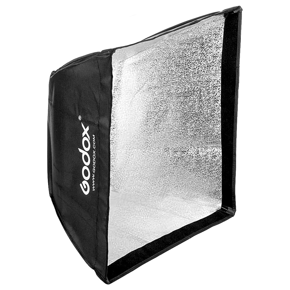Godox Softbox Fabric 60x60cm on musta, suorakulmainen softbox, jossa on kuvioitu hopeinen sisäpinta, joka on suunniteltu hajottamaan valoa valokuvaukseen ja videokuvaukseen. Avoin muotoilu paljastaa sen heijastavan sisävuoren.