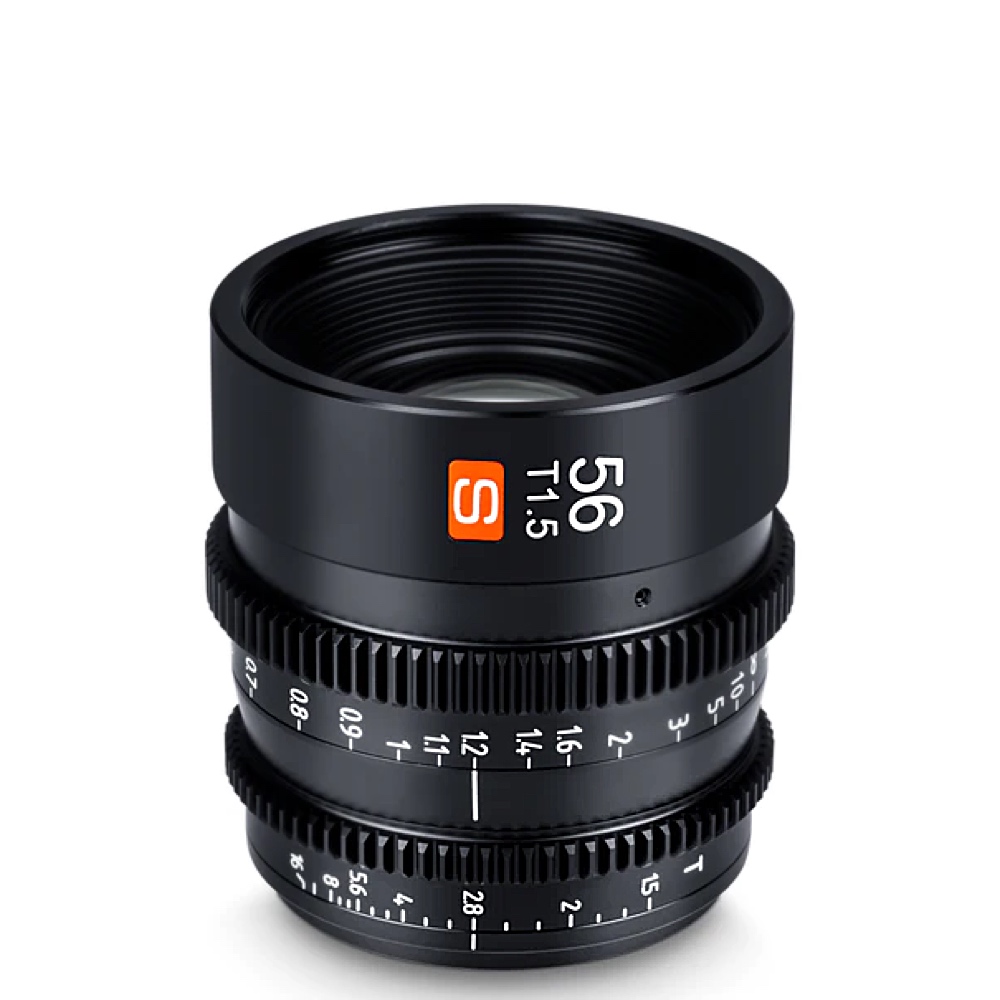 Viltrox MF 56mm T1.5 Cine-objektiivi -objektiivi, MFT on musta objektiivi, jossa on näkyvät tarkennus- ja aukkorenkaat, merkintä "56 T1.5" ja punainen S-logo yläosassa. Valkoiset numeromerkinnät osoittavat säätöasetukset.