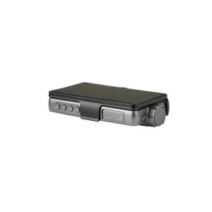 Viltrox DC 550 Pro on kompakti, suorakulmainen 5,25" 4K HDMI-kosketusnäyttö, jossa on musta yläosa, hopeiset sivut, useita painikkeita ja suuri oikeanpuoleinen valitsin, joka on ihanteellinen kameran asetuksiin.