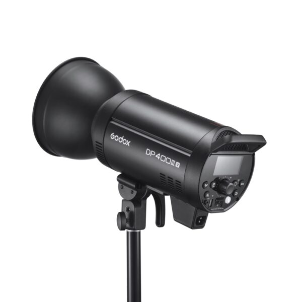 Musta Godox DP400III-V -studiostroboskooppivalaisin on asennettu valotelineeseen, ja sen ohjauspaneeli, säätönupit ja digitaalinen näyttö näkyvät valkoista taustaa vasten.