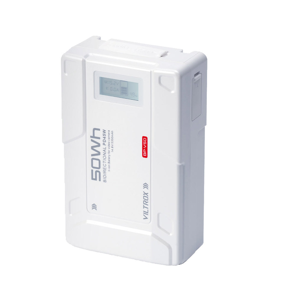 Viltrox BP V50 3350mAh V-Mount -akku on valkoinen, kaksisuuntainen akku, jossa on pieni digitaalinen näyttö edessä jännitteelle ja tiedoille sekä harmaat ja punaiset tarrat ja tuotemerkit.