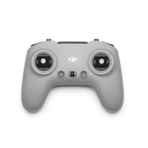 DJI FPV Remote Controller 3 -ohjain on harmaa kaukosäädin, jossa on kaksi joystickiä, useita painikkeita ja ergonominen muotoilu, kuvattuna ylhäältäpäin valkoisella pohjalla.