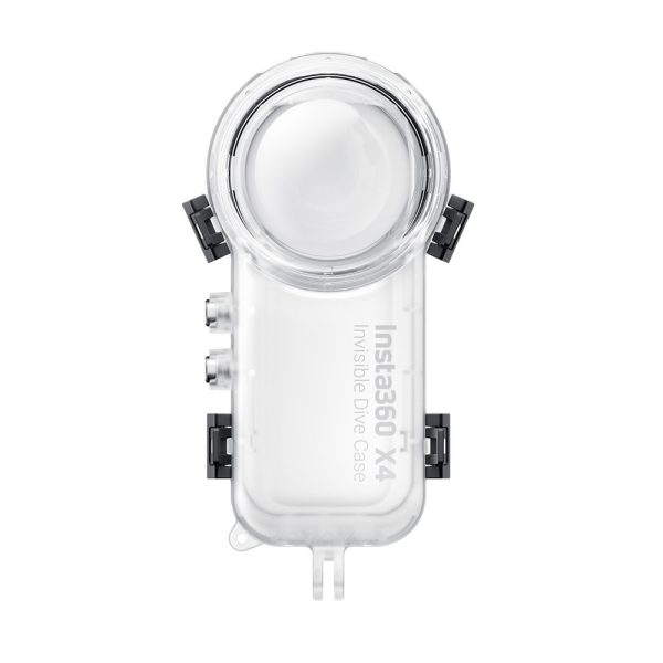 Läpinäkyvä vedenpitävä kotelo Insta360 X4 -kameralle, jossa on suuri pyöreä linssisuojus ja turvalliset mustat sivusalvat. "Insta360 X4 Invisible Dive Case" näkyy ylhäältäpäin kuvatussa tuotteessa.