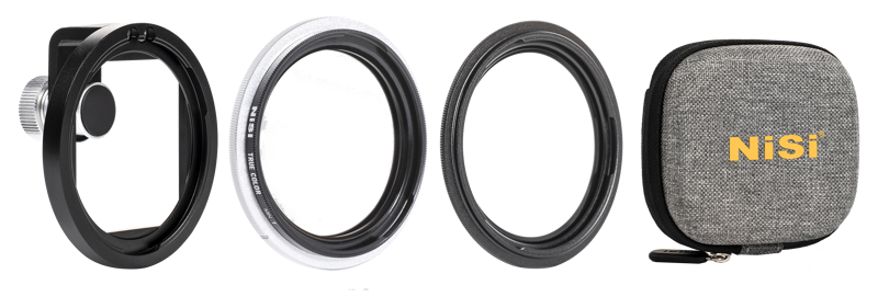 NiSi Filter IP-A Filmmaker Kit for iPhone sisältää mustan suodatinpidikkeen, hopeisen sovitinrenkaan, mustan pyöreän renkaan ja harmaan vetoketjullisen kantolaukun, jossa on keltainen NiSi-tuotemerkki.