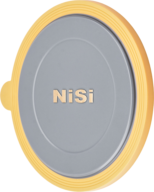 NiSi Lens Cap for V7 Holder on pyöreä harmaa suojus, jossa on keltainen reunus ja "NiSi" painettu kultaisin kirjaimin keskelle.