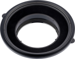 NiSi Filter Holder S6 Kit (105/95/82 mm:n kierre) on pyöreä musta metallinen sovitinrengas, jossa on kaksi pientä säätönuppia, kuvassa vaaleanharmaalla pohjalla.