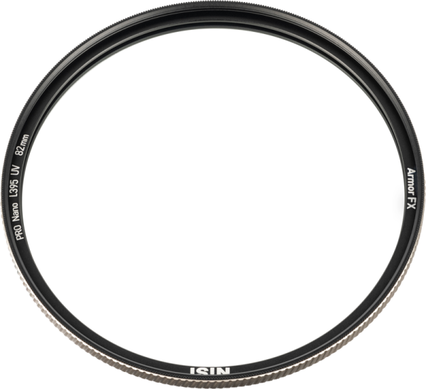Pyöreä kameran linssisuodatin, jossa on ohut, musta metallikehys, jossa on merkintä NiSi Filter UV Armor FX Pro Nano L395 40.5mm -suojasuodin, joka on suunniteltu 40,5 mm objektiiville. Kirkas keskiosa päästää valon läpi.