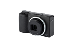 NiSi Master Kit for Ricoh GR III on kuvattu valkoisella taustalla, ja siinä on kompakti musta muotoilu, jossa on kuvioitu kahva, pidennetty objektiivi ja GR-merkki edessä oikealla.