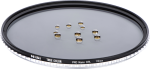Lähikuva NiSi Circular True Color Pro Nano CPL 112mm -suodattimesta Nikon Z 14-24mm f/2.8S -pyöröpolarisaatiosuodin vesipisaroilla korostaa sen vettähylkivää pinnoitetta.