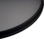 Lähikuva NiSi Filter Circular for S6 Circular Polariser True Colour CPL -levysuodin pyöreästä suodattimesta, jossa on musta reuna ja läpikuultava harmaa pinta valkoista taustaa vasten.