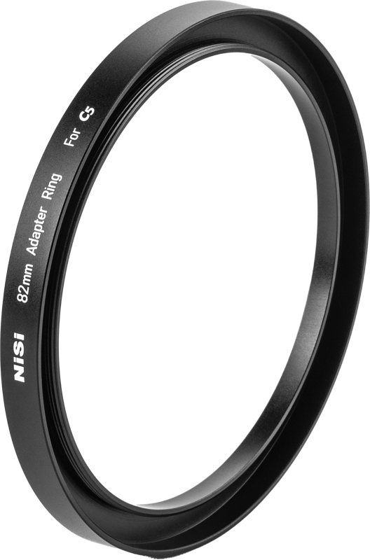 NiSi Matte Box C5 Filmmaker Kitin musta 82mm NiSi-sovitinrengas kameran suodattimille, jossa on merkintä "82mm Adapter Ring For C5", näkyy valkoista taustaa vasten.