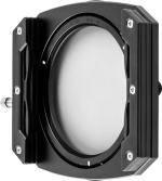 NiSi Filter Holder Kit M75 II TRUE COLOR 75mm System -levysuodin pidike on musta suorakaiteen muotoinen linssin suodattimen pidike, jossa on säädettävä pyöreä aukko ja ruuvit, joilla kehys kiinnitetään, valkoista taustaa vasten.