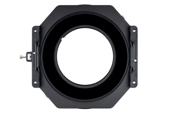 NiSi Filter Holder S6 Kit True Color for Sony 12-24mm f/2.8 GM -levysuodin pidike on musta kahdeksankulmainen kahdeksankulmainen suodattimen pidike, jossa on suuri keskiaukko, kuvattuna edestä valkoista taustaa vasten.