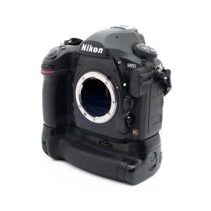 Nikon D850 -4 Nikon D850 (SC 39500) + akkukahva - Käytetty
