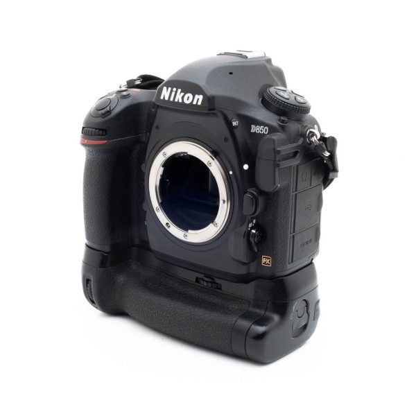 Nikon D850 -4 Nikon D850 (SC 39500) + akkukahva - Käytetty
