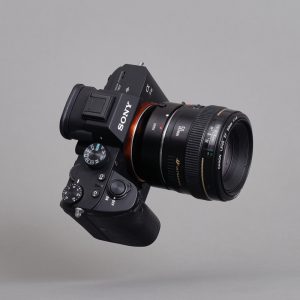 Urth Canon (EF / EF S) - Sony E lens adapter (Electronic)