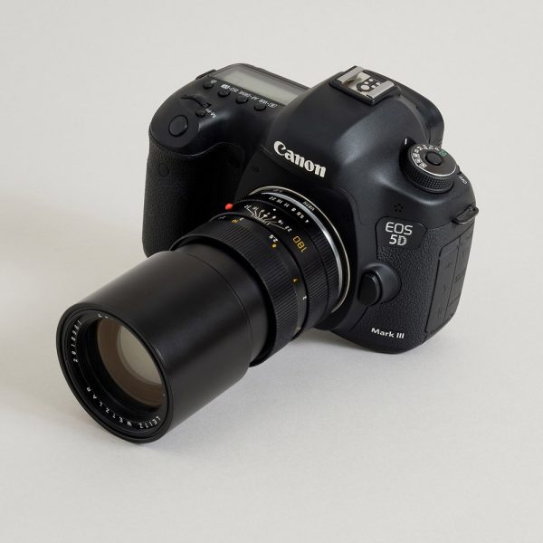 Urth Leica R - Canon (EF / EF S) lens adapter