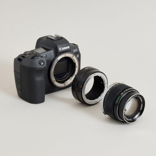 Urth Olympus OM - Canon RF lens adapter