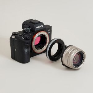 Urth Contax G - Sony E lens adapter
