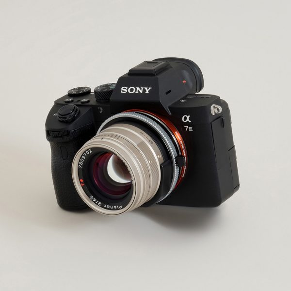Urth Contax G - Sony E lens adapter