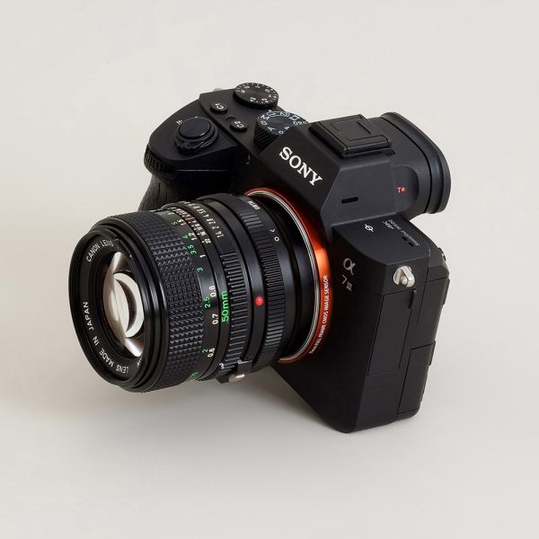 Urth Canon FD - Sony E lens adapter