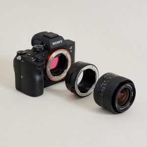 Urth Praktica B - Sony E lens adapter