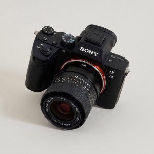 Urth Praktica B - Sony E lens adapter