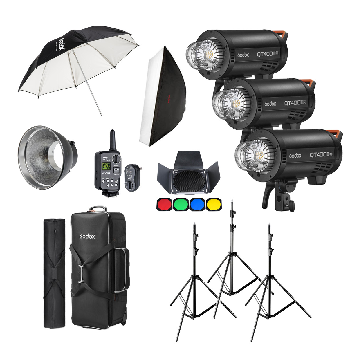 1708615501_734 Godox QT400IIIM D Trio Studio Kit -studiosalama sisältää kolme stroboskooppivalaisinta, jalustat, softboxin, sateenvarjon, heijastimet, värigeelit, kaukolaukaisimen, kaapelit ja kantolaukut - kaikki valkoisella pohjalla.