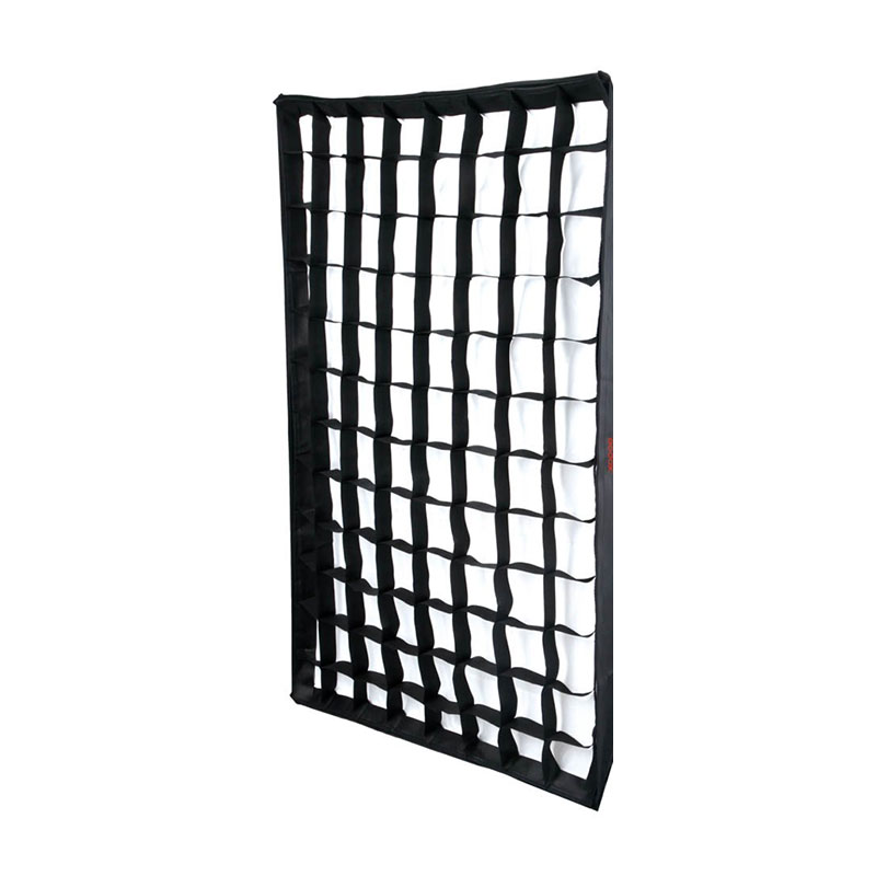 Godox Grid 60cm x 60cm -hunajakenno on suorakulmainen musta kangasverkko, jossa on neliönmuotoiset aukot ja jota käytetään softbox-verkkoina tai valonmuokkaimena valokuvauksen ja videokuvauksen valaistuksessa.