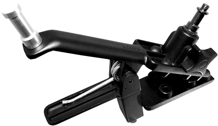KUPO KCP-550 Adjustable Gaffer Grip on musta metallinen työkalu, jossa on kahva, jousimekanismi ja säädettävä ruuvi, kuvassa valkoisella pohjalla.