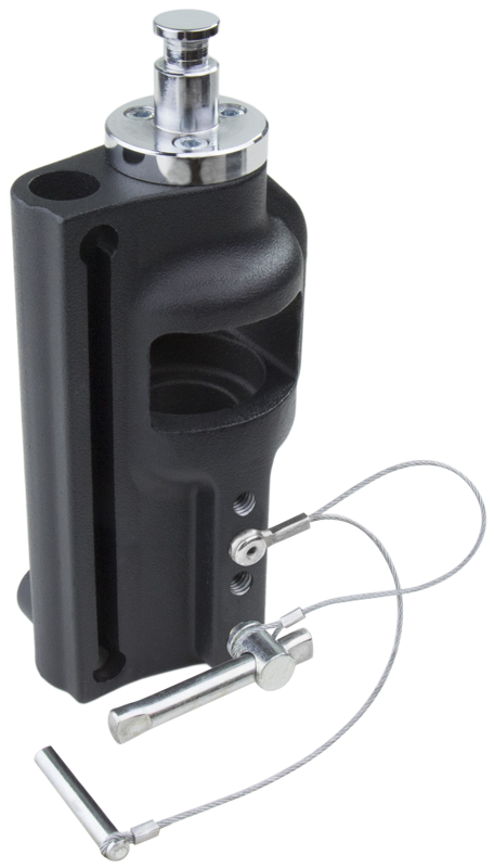 Kupo KS-212 Spigot Adapter 5/8" M - 1-1/8" F on musta ja hopeinen metallipidin, jossa on lieriömäinen yläosa, sivuaukko ja kaksi irrotettavaa, kaapelilla yhdistettävää tappia, jotka on suunniteltu laitteiden kiinnittämiseen.