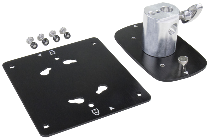 Kupo KS-231 Quick Release Adapter with Plate (14.7cm x 16.2cm) sisältää kaksi mustaa metallista kiinnityslevyä, hopeanvärisen säädettävän kiinnikkeen ja neljä ruuvia aluslevyineen, kaikki valkoisella pohjalla.