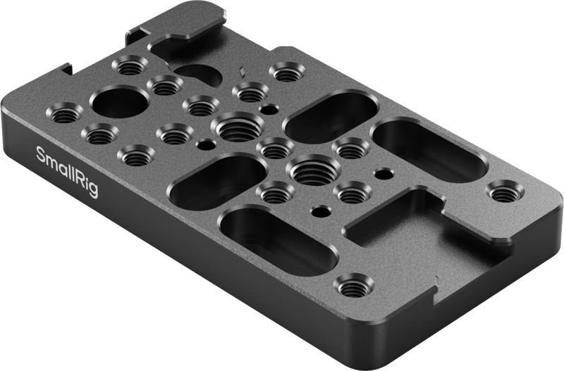 SmallRig 4887 Monitoiminen Cheese Mount Plate on musta metallilevy, jossa on useita kierteitettyjä reikiä ja aukkoja ja jossa on merkintä SmallRig, ja joka on suunniteltu lisävarusteiden kiinnittämiseen kamerarigiin.
