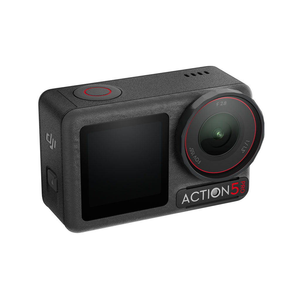 Osmo Action 5 Pro_Right Top View DJI Osmo Action 5 Pro Standard Combo actionkamera on kompakti musta kamera, jossa on laajakulmaobjektiivi, pieni näyttö ja minimalistiset ylä- ja sivupainikkeet.