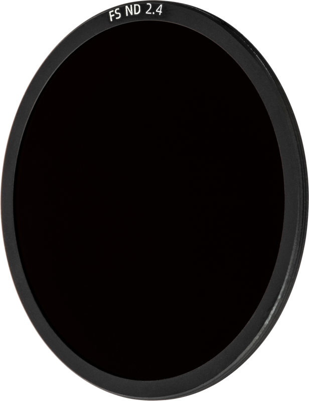 Ympyränmuotoinen NiSi Cine Filter FS ND 2.4 (8 Stop) for Athena PL-Mount Lenses -harmaasuodin, jossa on tumma värisävy ja jossa on merkintä reunan ympärillä, esillä tavallista, vaaleaa taustaa vasten.
