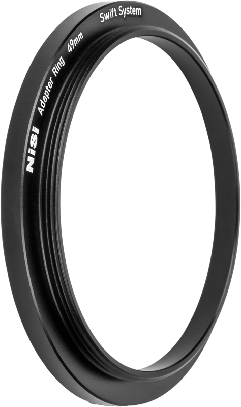 NiSi-suodatin Swift System Adapter Ring 49mm -sovitinrengas kameran objektiiveille näkyy tavallisella valkoisella pohjalla.
