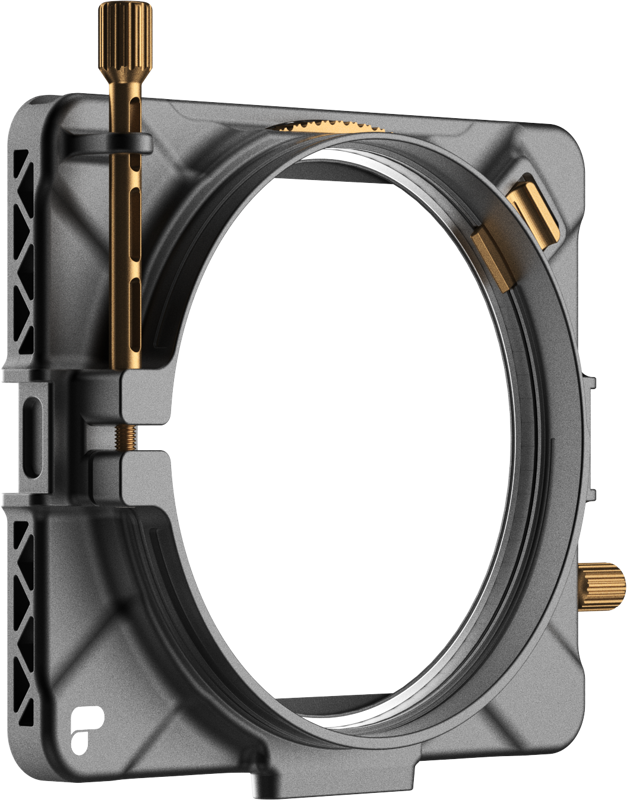 PolarPro Basecamp Mattebox VND Kit on metallinen kameran linssin suodattimen pidike, jossa on kultaiset säätönupit ja neliönmuotoinen kehys ja joka on suunniteltu kiinnittämään suodattimet turvallisesti kameran objektiivin eteen.