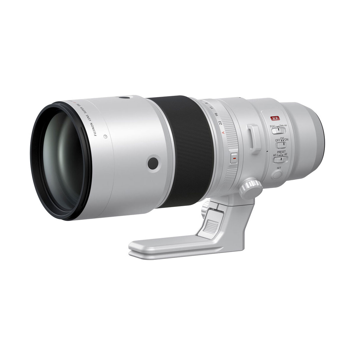 Valkoinen Fujifilm Fujinon XF 500mm f/5.6 R LM OIS WR -teleobjektiivi, jossa on jalustan kaulus ja musta tarkennusrengas, näkyy valkoista taustaa vasten.