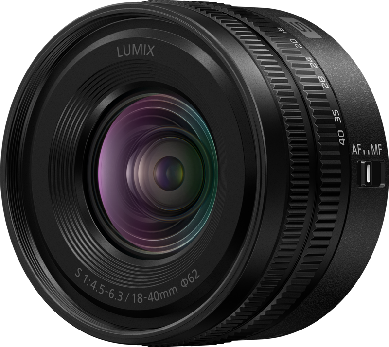 Lähikuva Panasonic Lumix S 18-40mm f/4.5-6.3 -objektiivi -objektiivista, jossa korostuvat sen lasielementit ja yksityiskohtaiset piippumerkinnät.