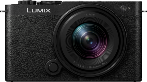 Panasonic Lumix S9 Jet Black + 18-40mm f/4.5-6.3