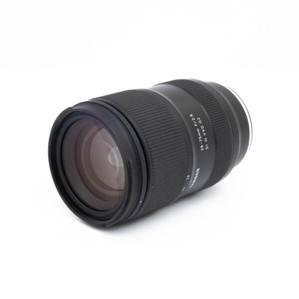 Tamron 28-75mm f/2.8 Di III VXD G2 Sony FE - Käytetty