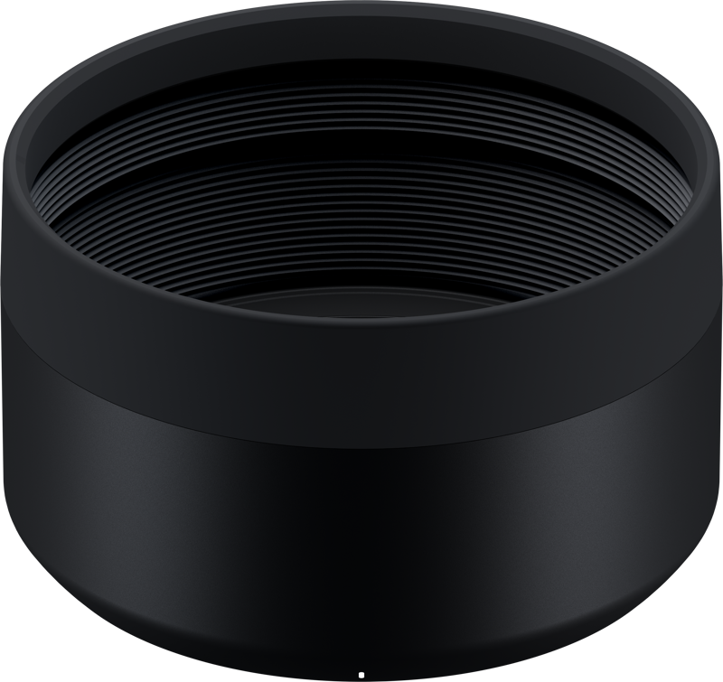 Lähikuva Tamron Lens Hood for 150-500mm Di III Sony FE Mount -objektiivin hupusta näyttää sen mustan, mattapintaisen pyöreän muotoilun, jossa on uurrettu sisäpuoli, joka minimoi objektiivin heijastukset.
