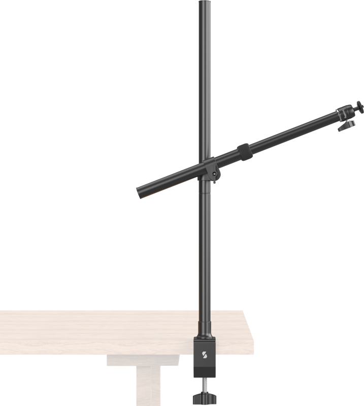 SmallRig 4938 Desktop Support Kit on musta säädettävä pöytätukivarsi, jossa on pystysuorat ja vaakasuorat navat, jotka kiinnitetään kevyen puisen pöydän reunaan ja jotka on suunniteltu pitämään kameroiden tai mikrofonien kaltaisia laitteita.