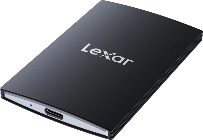 Lexar SSD SL500 (512 Gt), jossa on tyylikäs musta suorakulmainen muotoilu, USB3.2 Gen2x2 -portti (jopa R2000/W1800 MB/s) ja sininen merkkivalo valkoisella pohjalla.