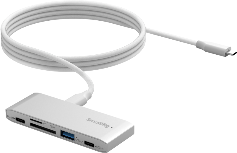 SmallRig 4746 5-in-1-muistikortinlukija matkakuvaukseen on valkoinen USB-C-keskitin, jossa on SD-, microSD-, USB-C-, USB-A- ja HDMI-portit ja joka on kiinnitetty pitkään kierrettyyn USB-C-kaapeliin.
