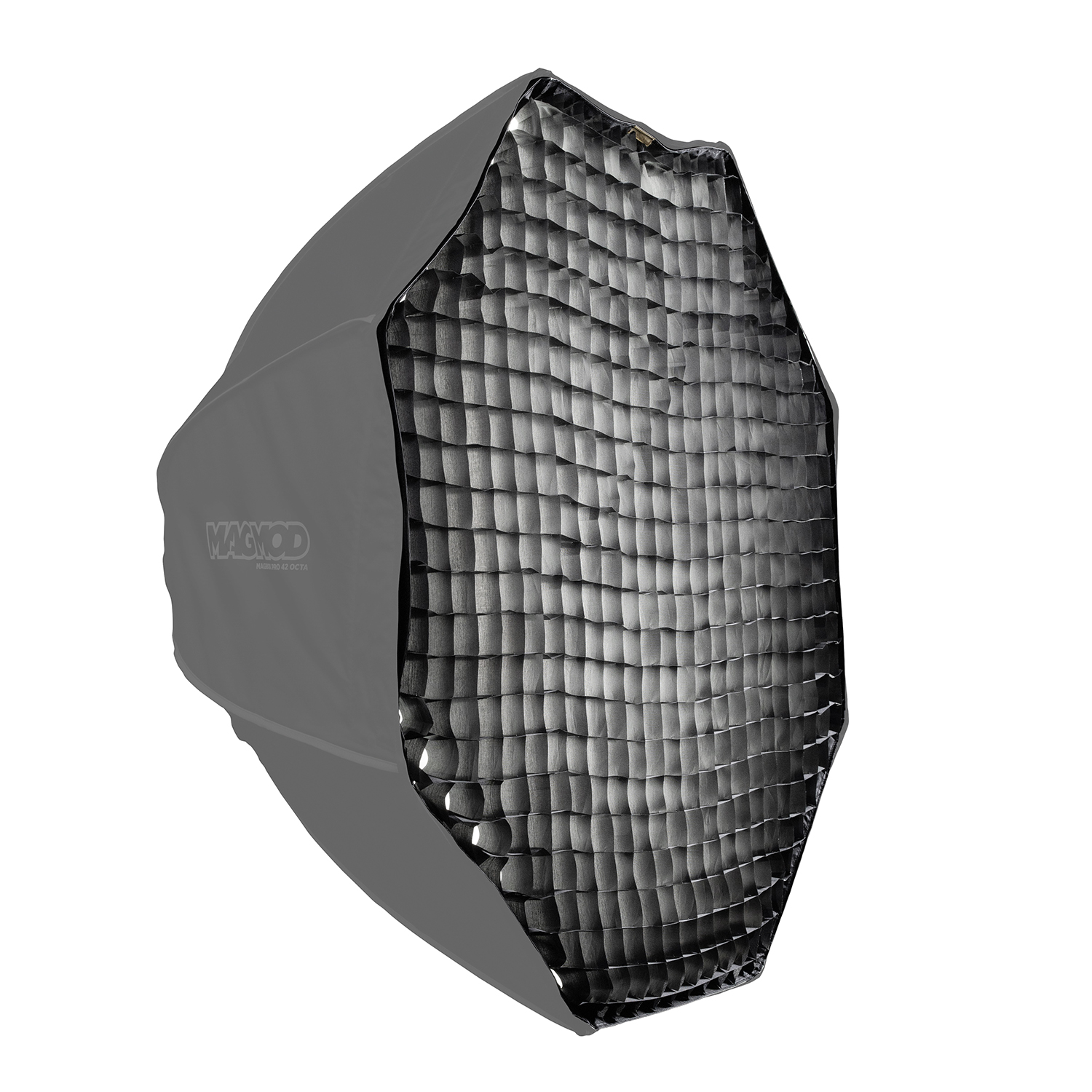 MagMod Magbox Pro 42 Octa Grid, musta kahdeksankulmainen softbox, jossa on ritilä studiovalon ohjaamiseen ja hajottamiseen, on esillä valkoista taustaa vasten.